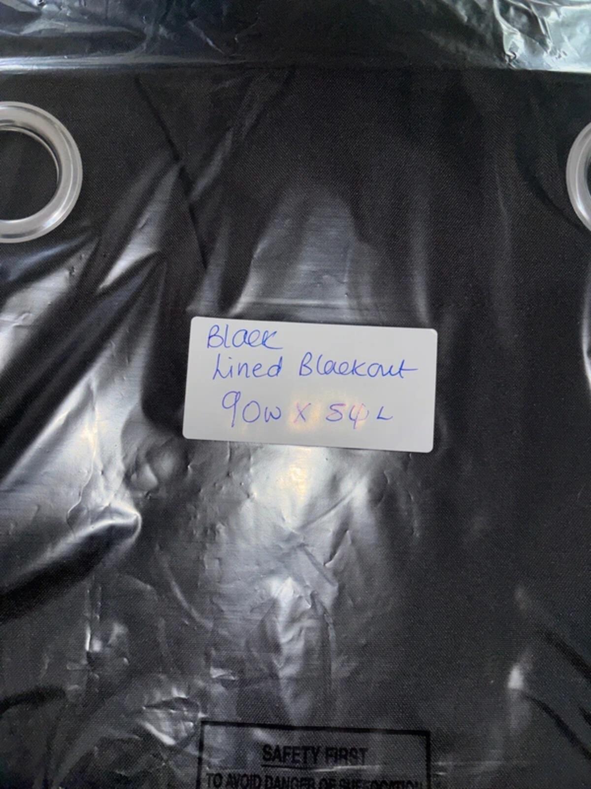 💯 Blackout fully lined Black curtains 90Wx54Lb