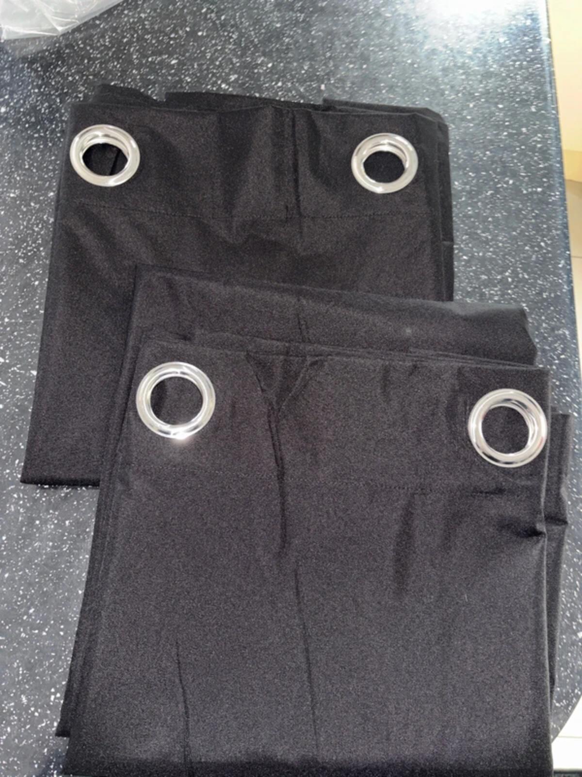 💯 Blackout fully lined Black curtains 90Wx54Lb