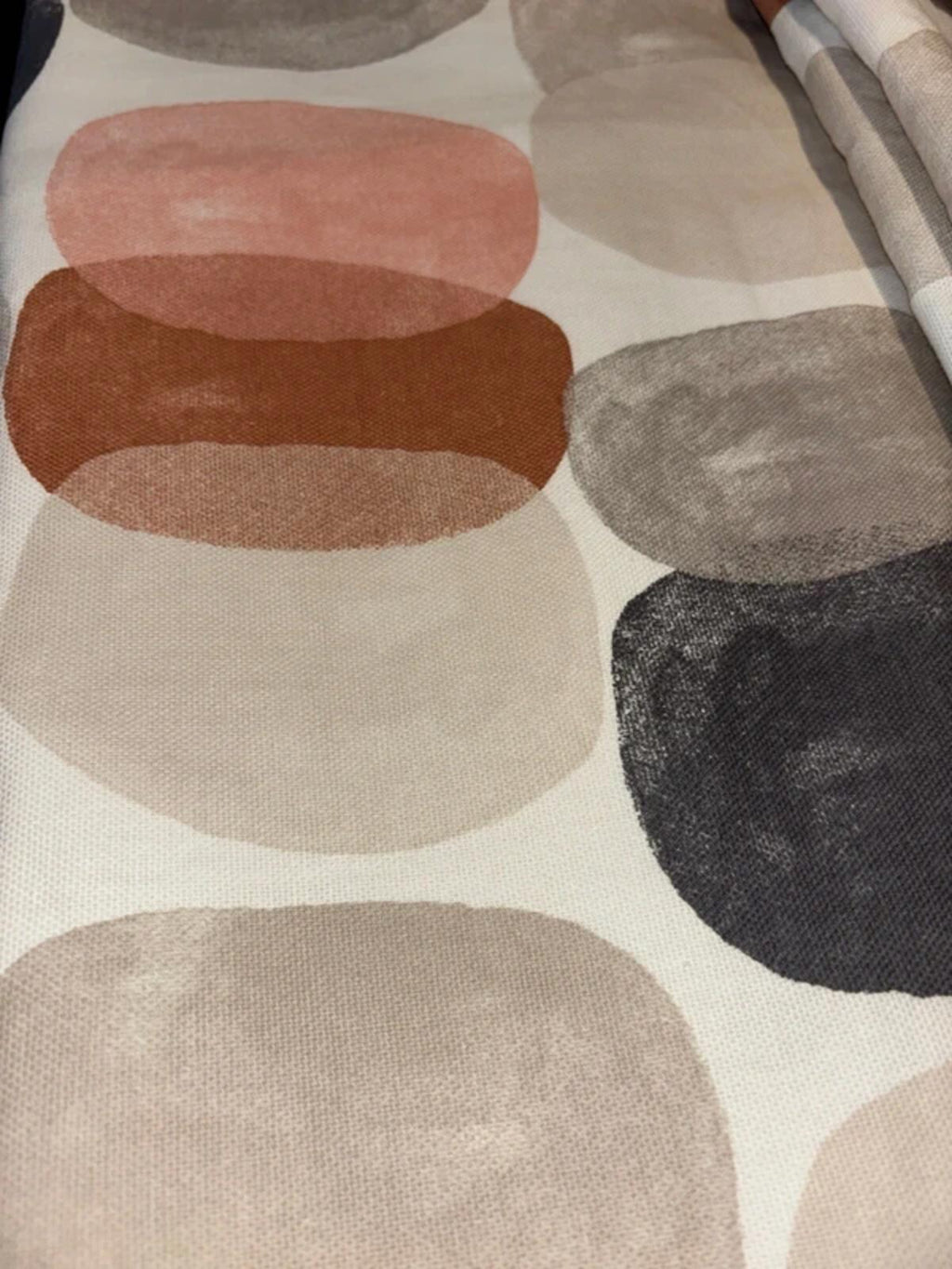 💯 Cotton Fully lined Curtains Pebble Pattern 66Wx72L 2 panels