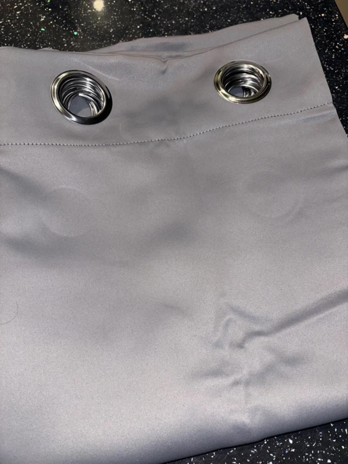 Pair of Super soft Eyelet thermal curtains 50 x 63 L