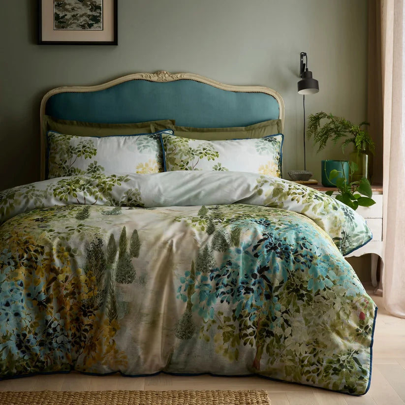 Soiree Hidden Garden Duvet Cover Set in Green