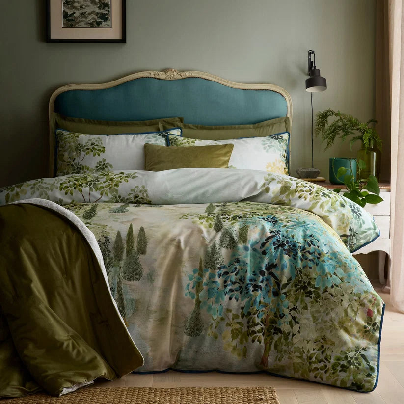 Soiree Hidden Garden Duvet Cover Set in Green