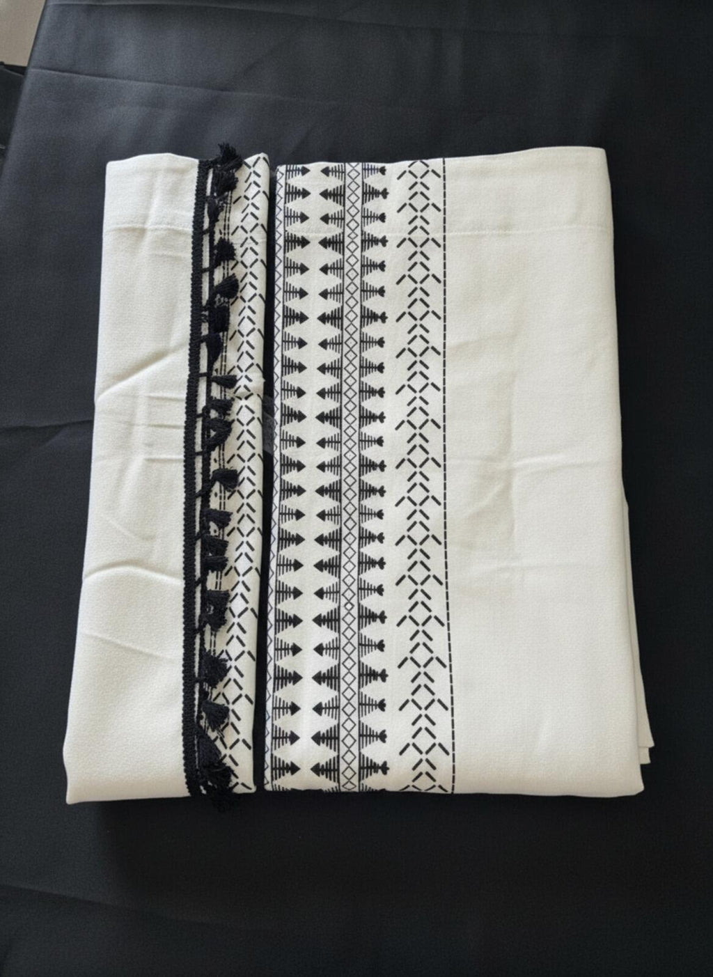 💯 cotton Geometric Pattern with Tassels – Black & Cream  each panel 150x160cm