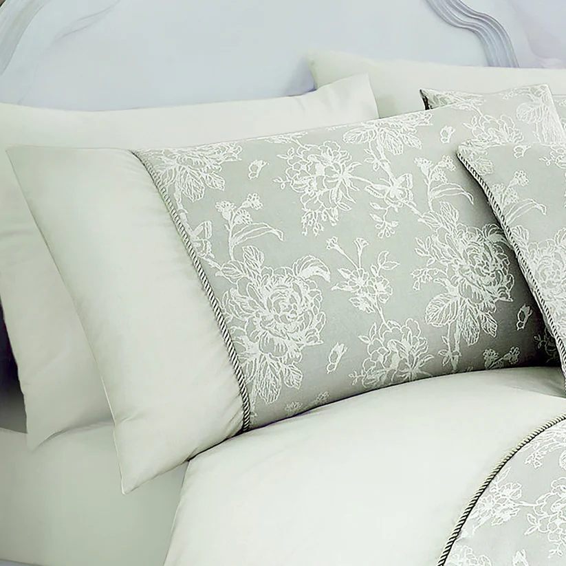 Jasmine Duvet Cover Set in Green King size