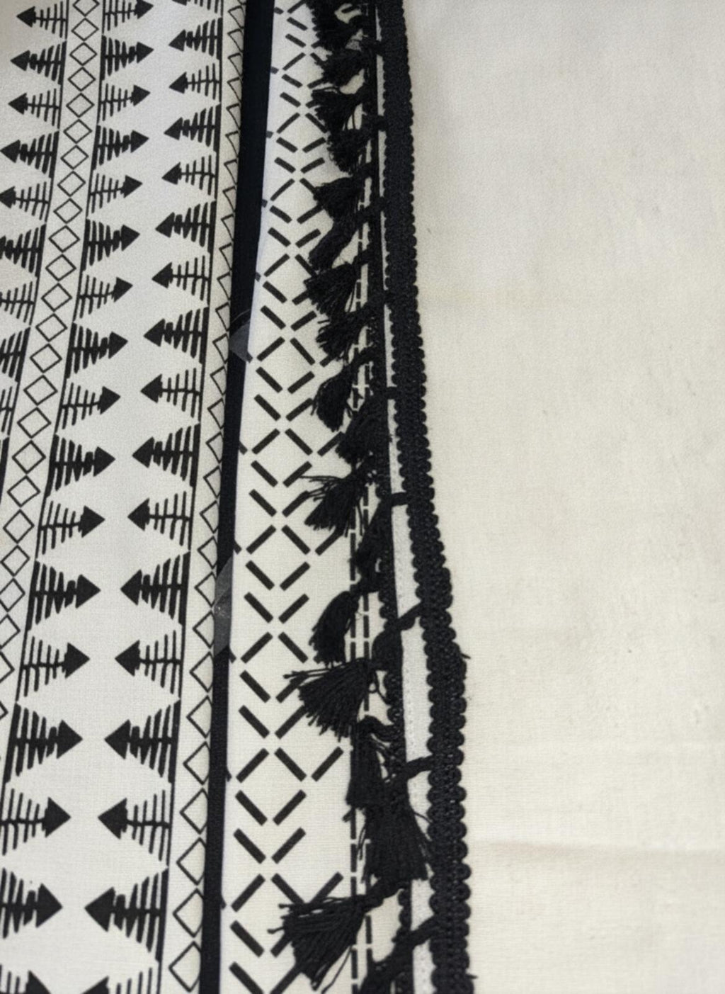 💯 cotton Geometric Pattern with Tassels – Black & Cream  each panel 150x160cm